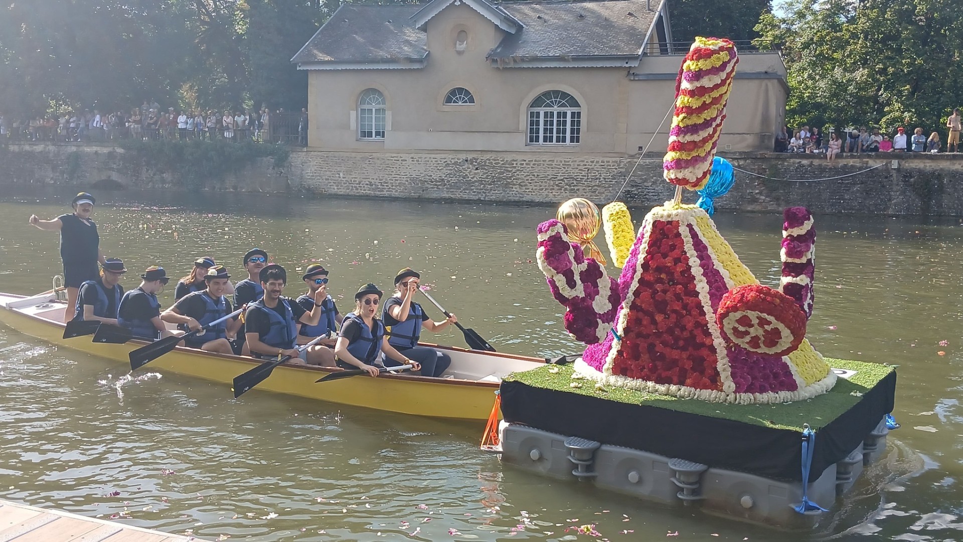 Notre équipe Les Esprits kayak avec Lio, Tom, Rom, Emma, JF