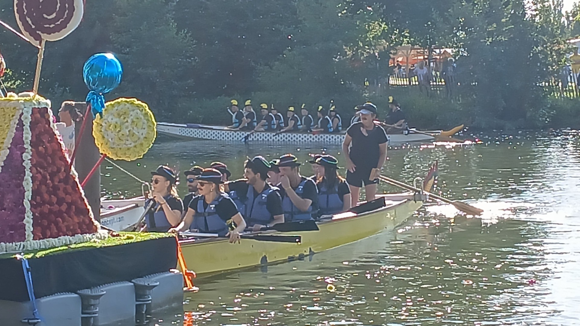 Notre équipe Les Esprits kayak avec Lio, Tom, Rom, Emma, JF