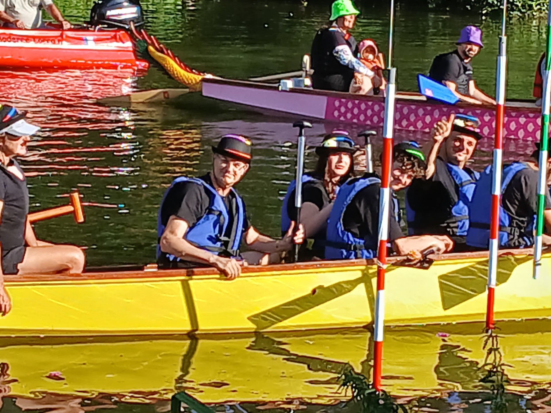 Notre équipe Les Esprits kayak avec Lio, Tom, Rom, Emma, JF