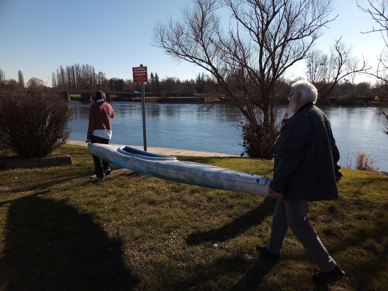 test d'un kayak à Bousse