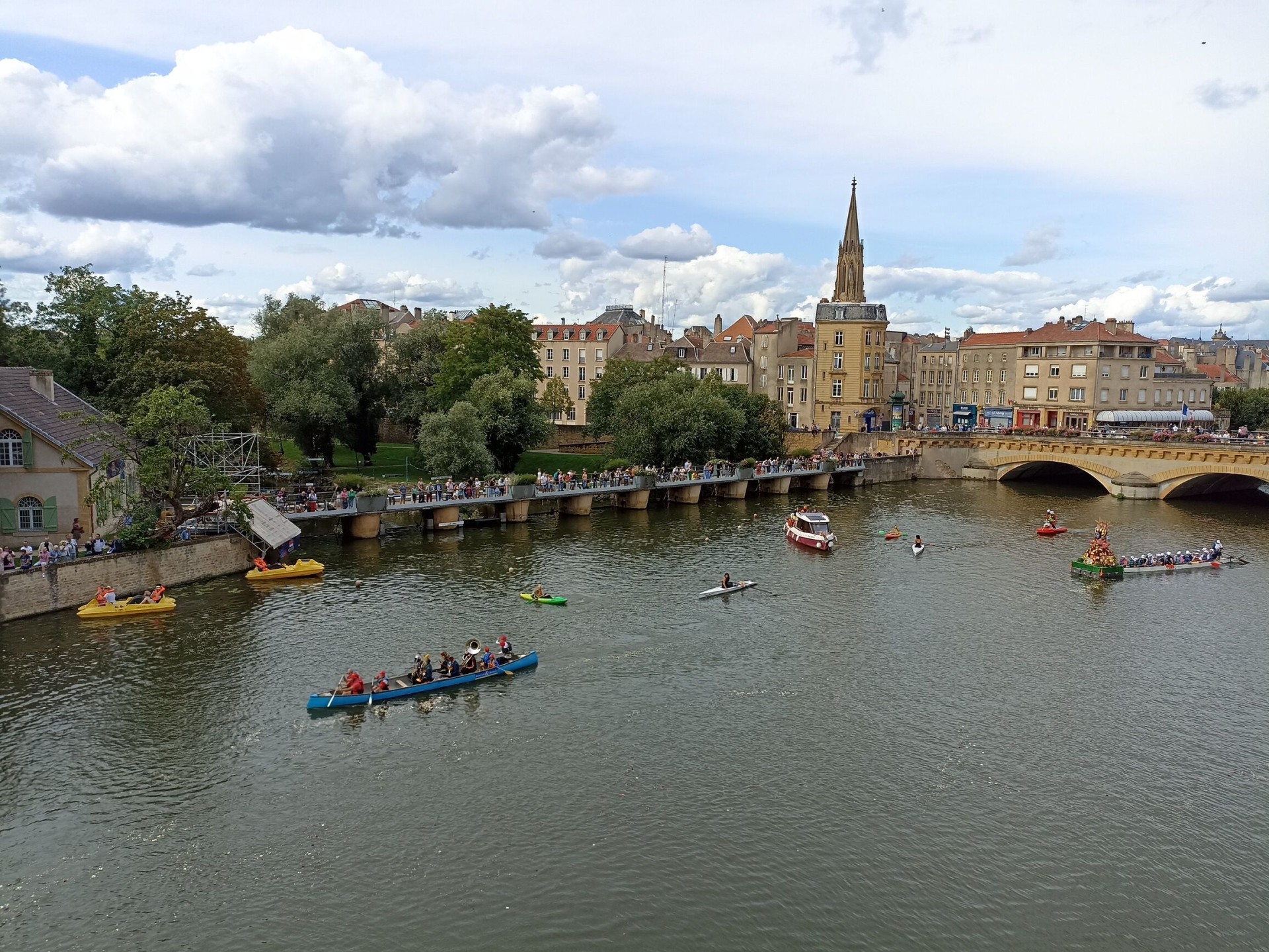 La parade nautique à Metz