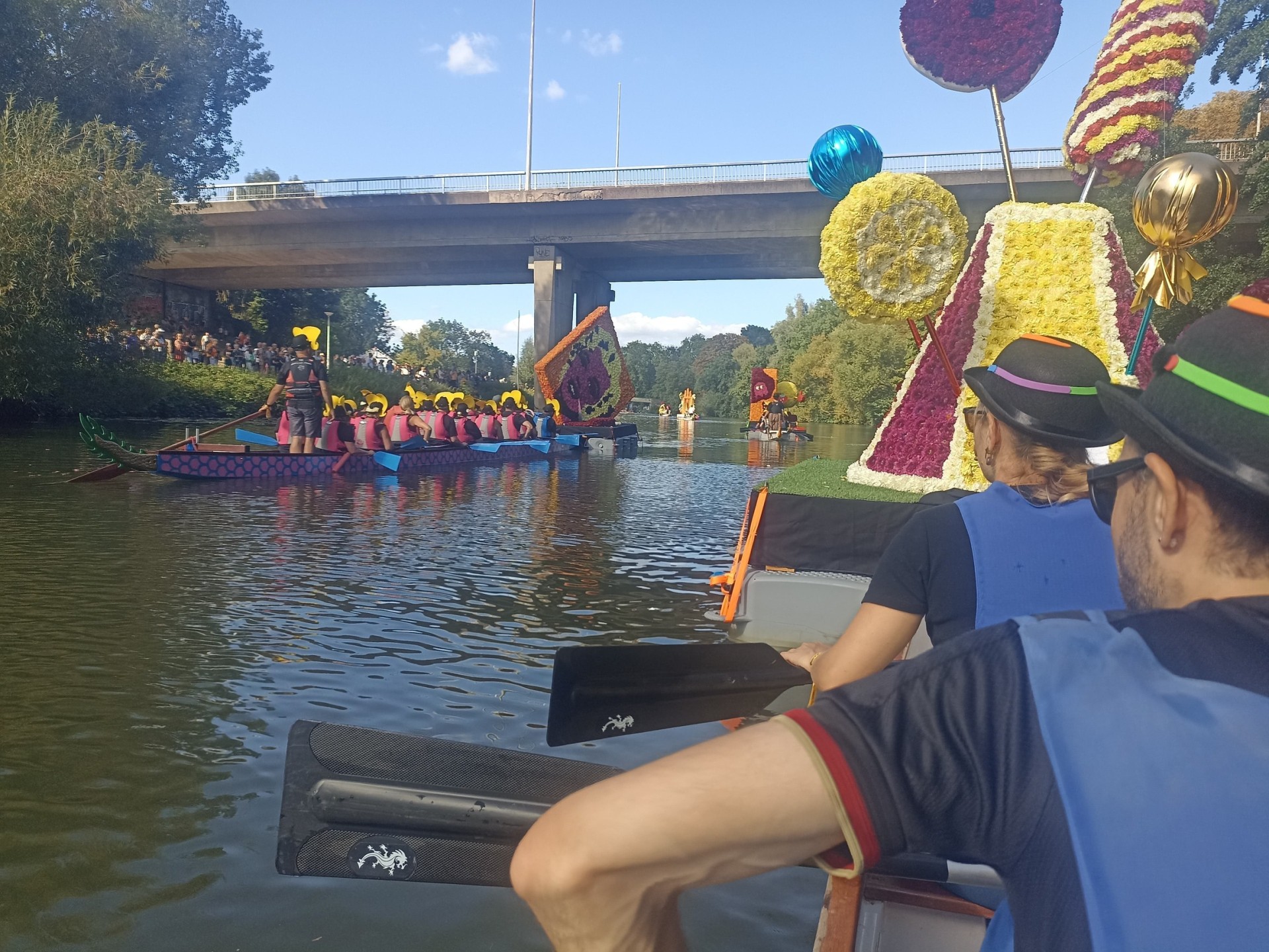 Notre équipe Les Esprits kayak avec Lio, Tom, Rom, Emma, JF